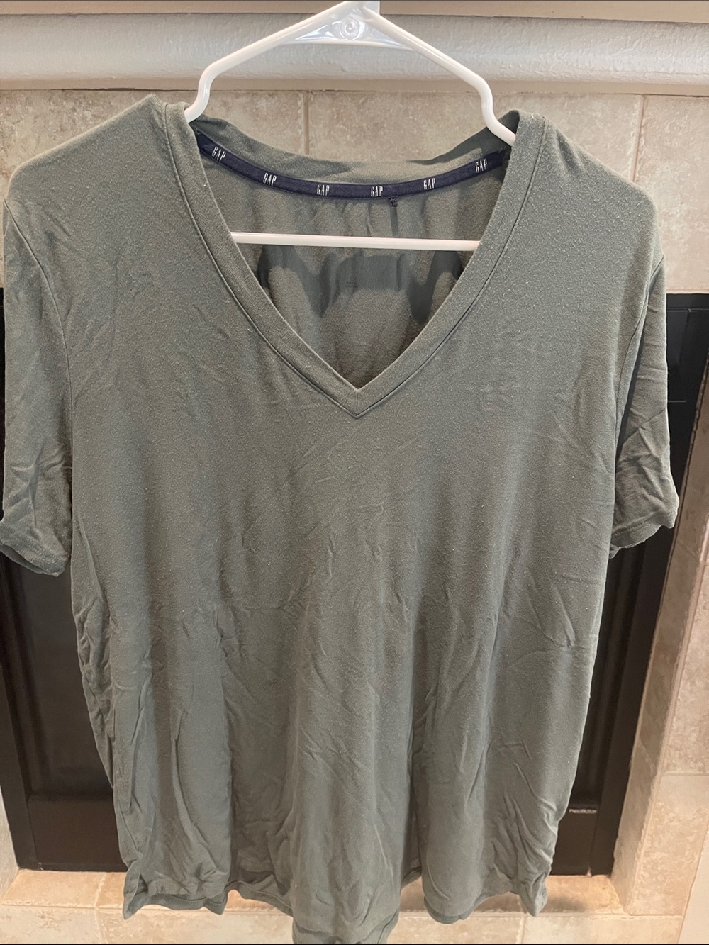 GAP Short-Sleeve V-Neck Tee in Olive